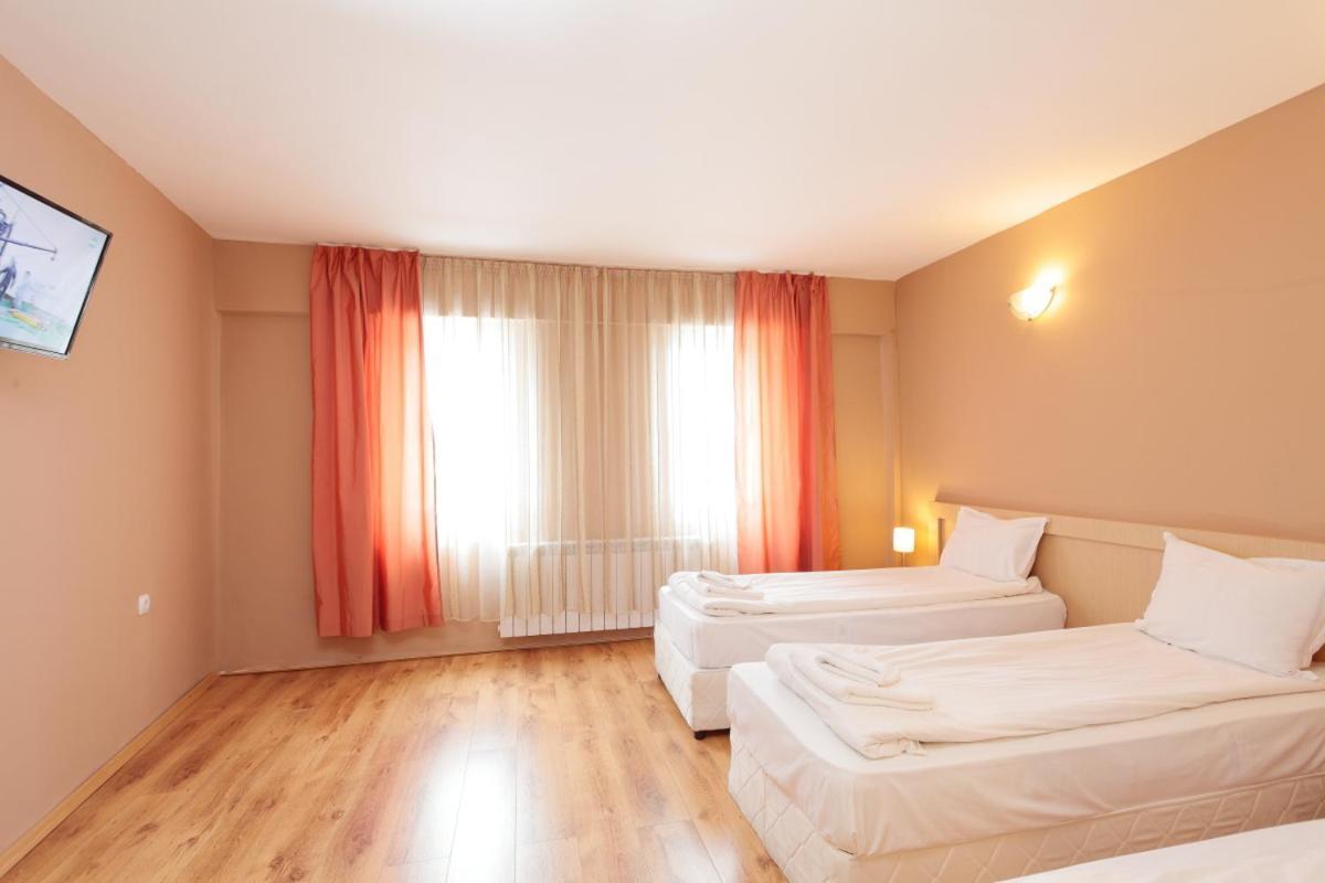 פניצ'ישטה Hotel Panorama מראה חיצוני תמונה