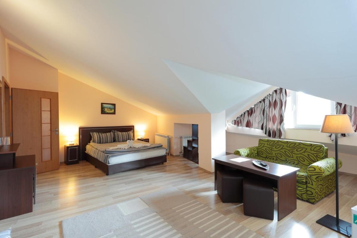 פניצ'ישטה Hotel Panorama מראה חיצוני תמונה