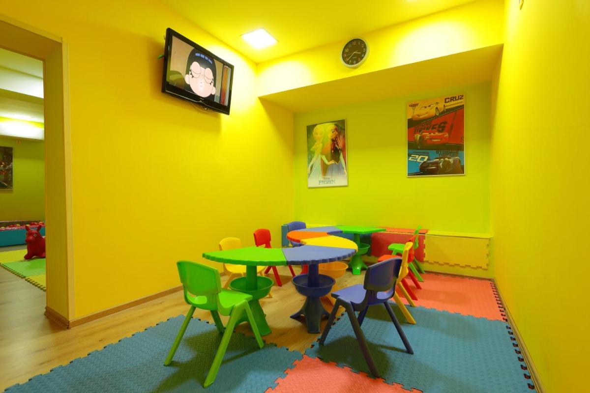 פניצ'ישטה Hotel Panorama מראה חיצוני תמונה