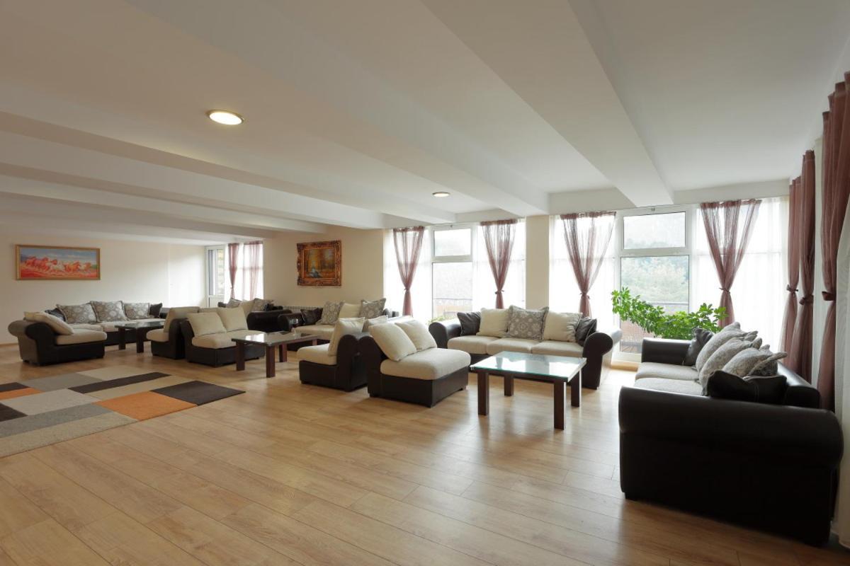 פניצ'ישטה Hotel Panorama מראה חיצוני תמונה