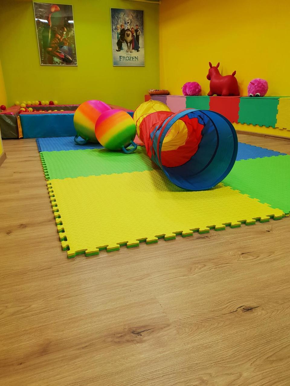פניצ'ישטה Hotel Panorama מראה חיצוני תמונה